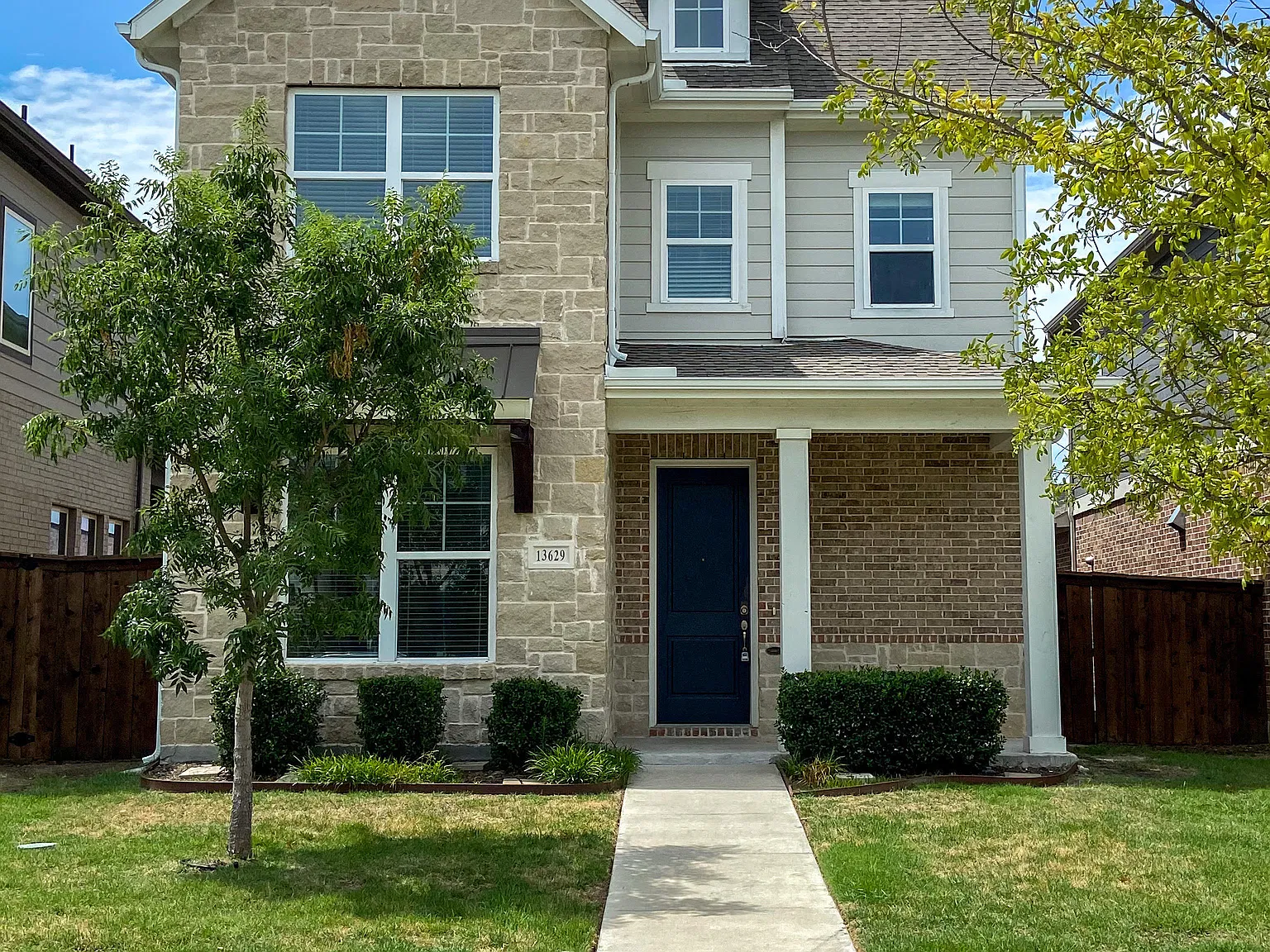 4 bed, 2.5 bath, 2656 sqft, $3,650 — Photo 1