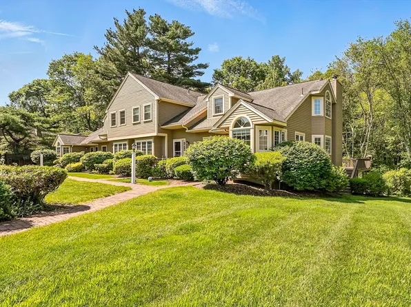 8 Birchwood Ln Unit 8, Hopkinton, MA 01748