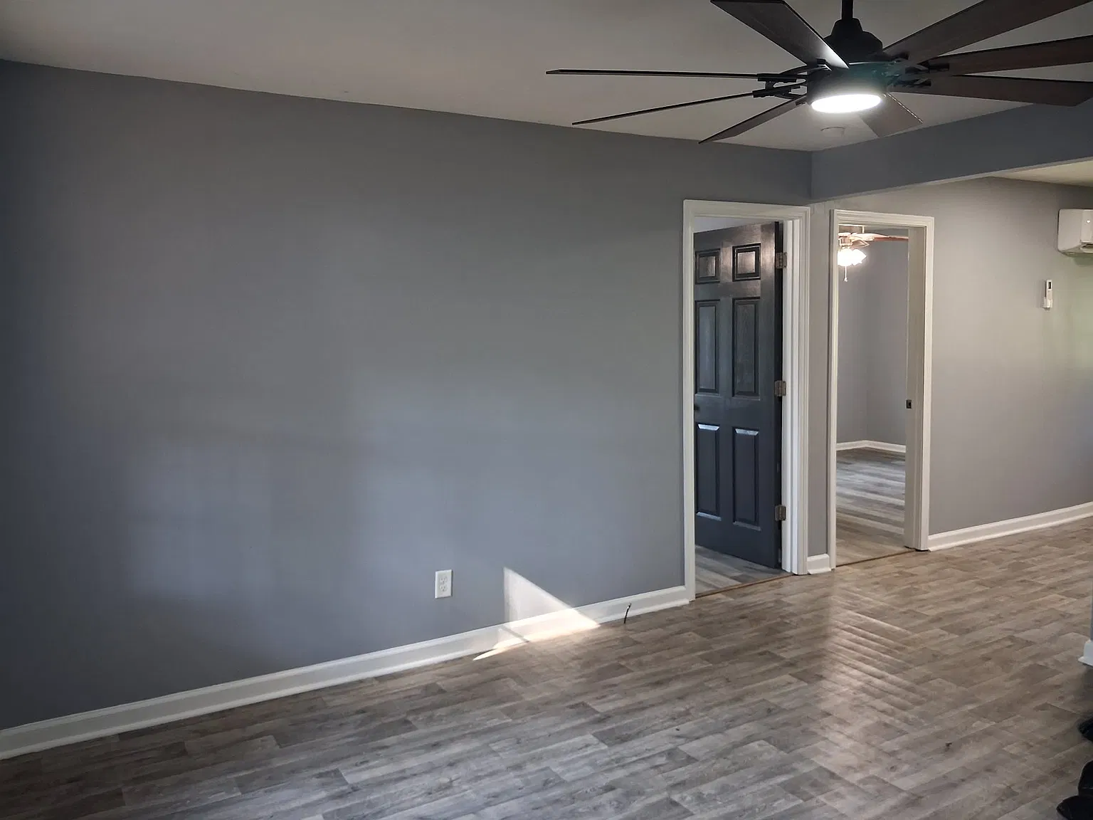 2 bed, 700 sqft, $1,200 — Photo 3