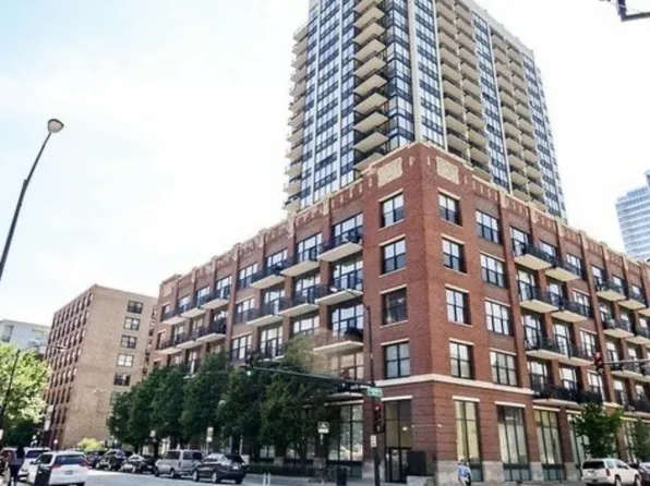 210 S Desplaines St APT 209, Chicago, IL 60661