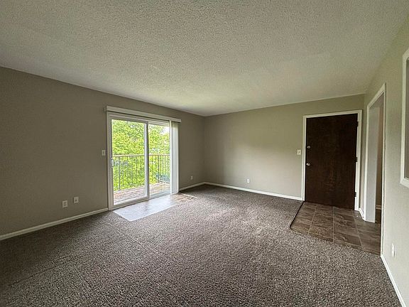 3rd image of 431-433-435 N Bluegrass Dr #435-11