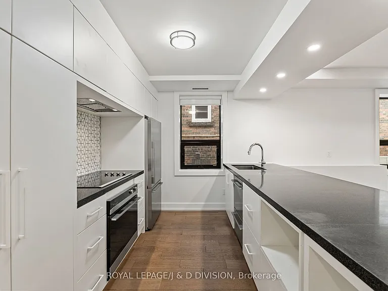 314 Lonsdale Rd #4 — Photo 12