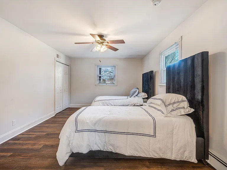351 Hollywood Ave — Photo 7