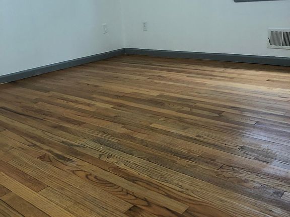 4th image of 294 Randolph Ave #1