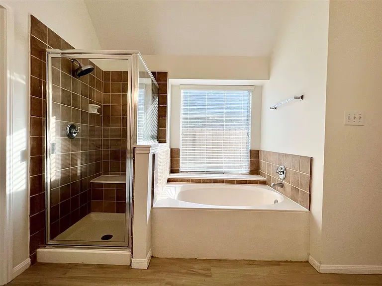 2606 Atwood Glen Ln — Photo 24