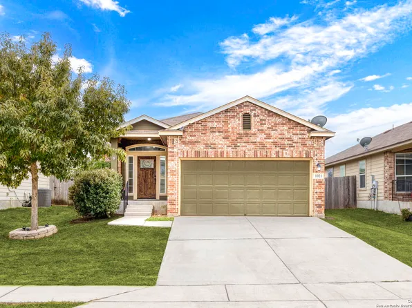 1021 Lauren St, New Braunfels, TX 78130