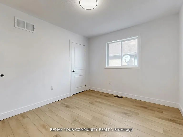 25 Bache Ave #UPPER LEVEL MAIN — Photo 36