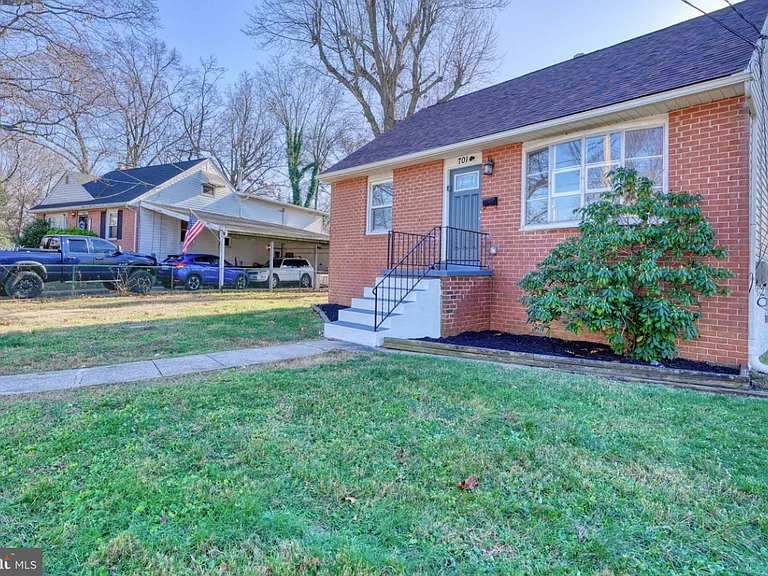 701 Platinum Ave — Photo 37