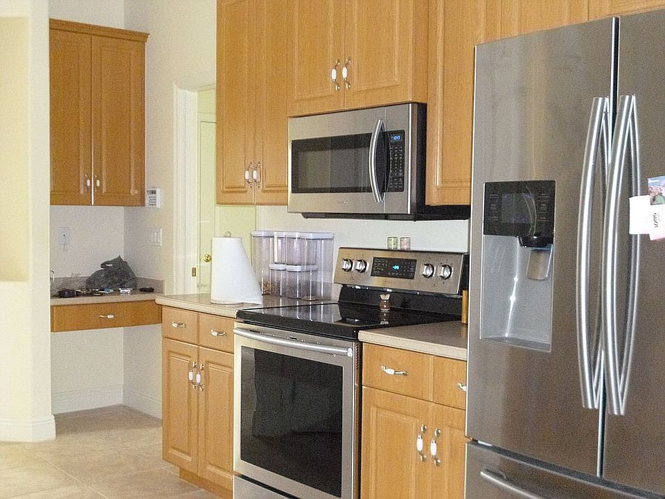 1st image of 4127 NW 11th Ter