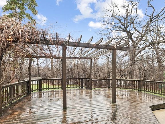 3rd image of 543 N Chestnut St