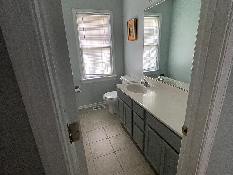 2425 Old Hanover Rd — Photo 13