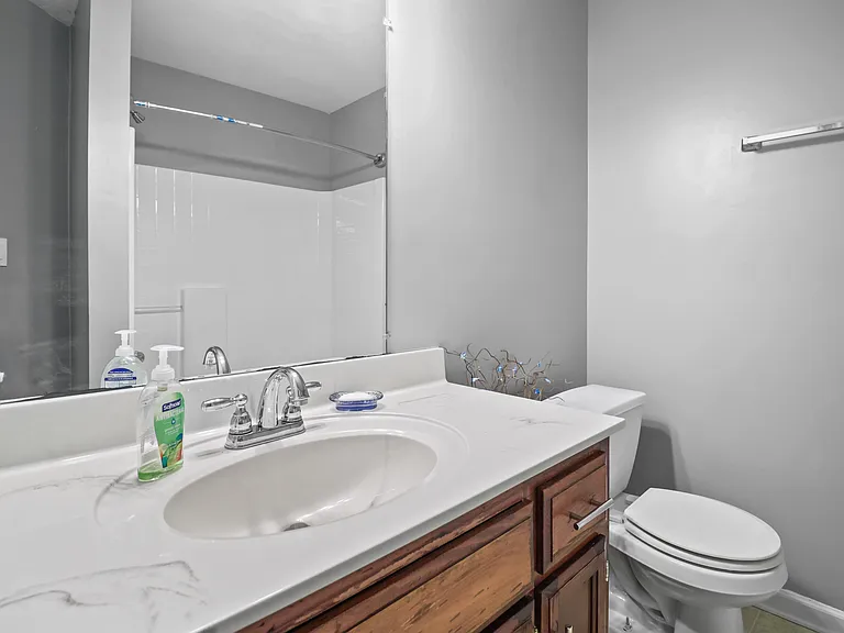 808 Leigh Ann Dr — Photo 29