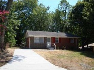 4102 Granbury Dr, Greensboro, NC 27405