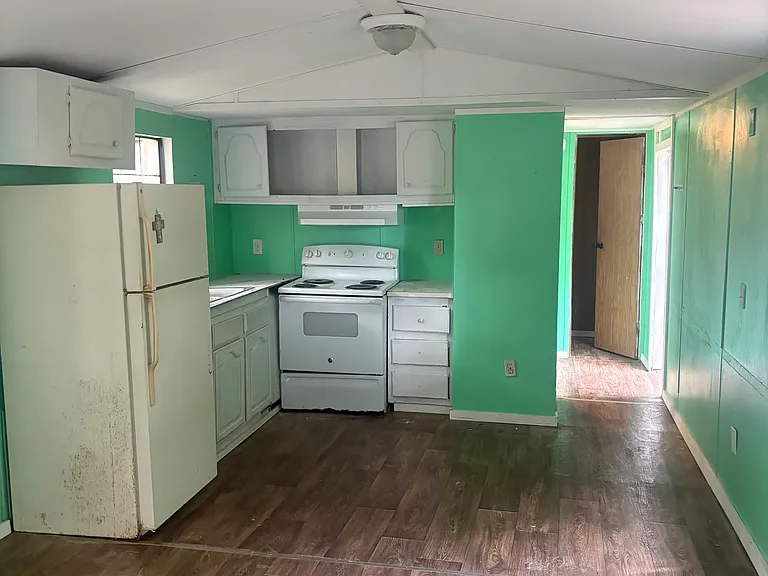 2221 Sailors Ave #25 — Photo 3