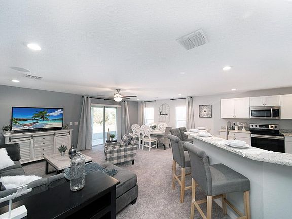 Versatile open living area - Magnolia townhome in St. Cloud, FL