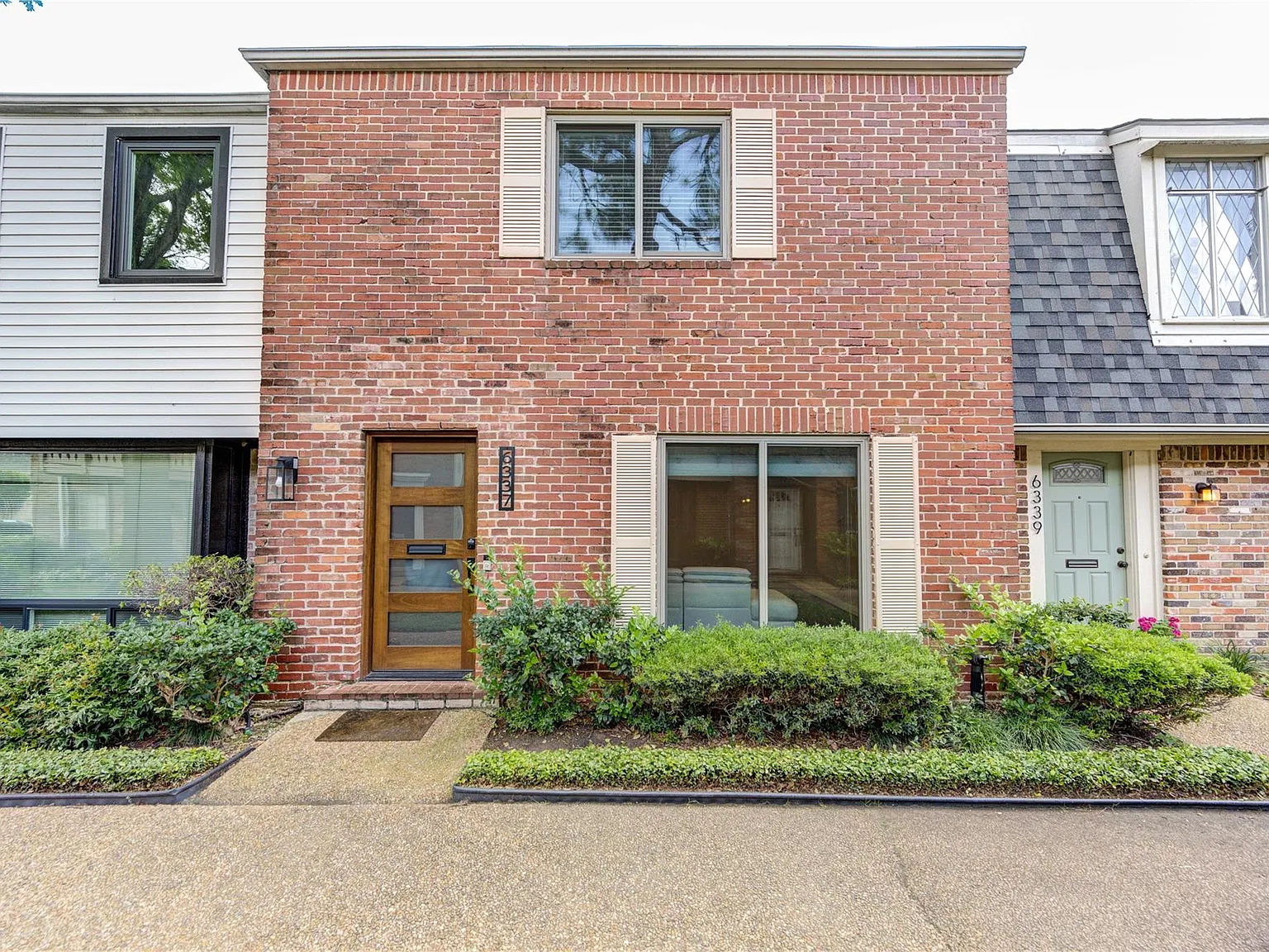 3 bed, 2.5 bath, 1640 sqft, $2,400 — Photo 2
