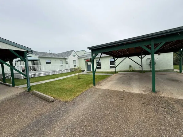 722 48th St #110, Edson, AB T7E 1W8