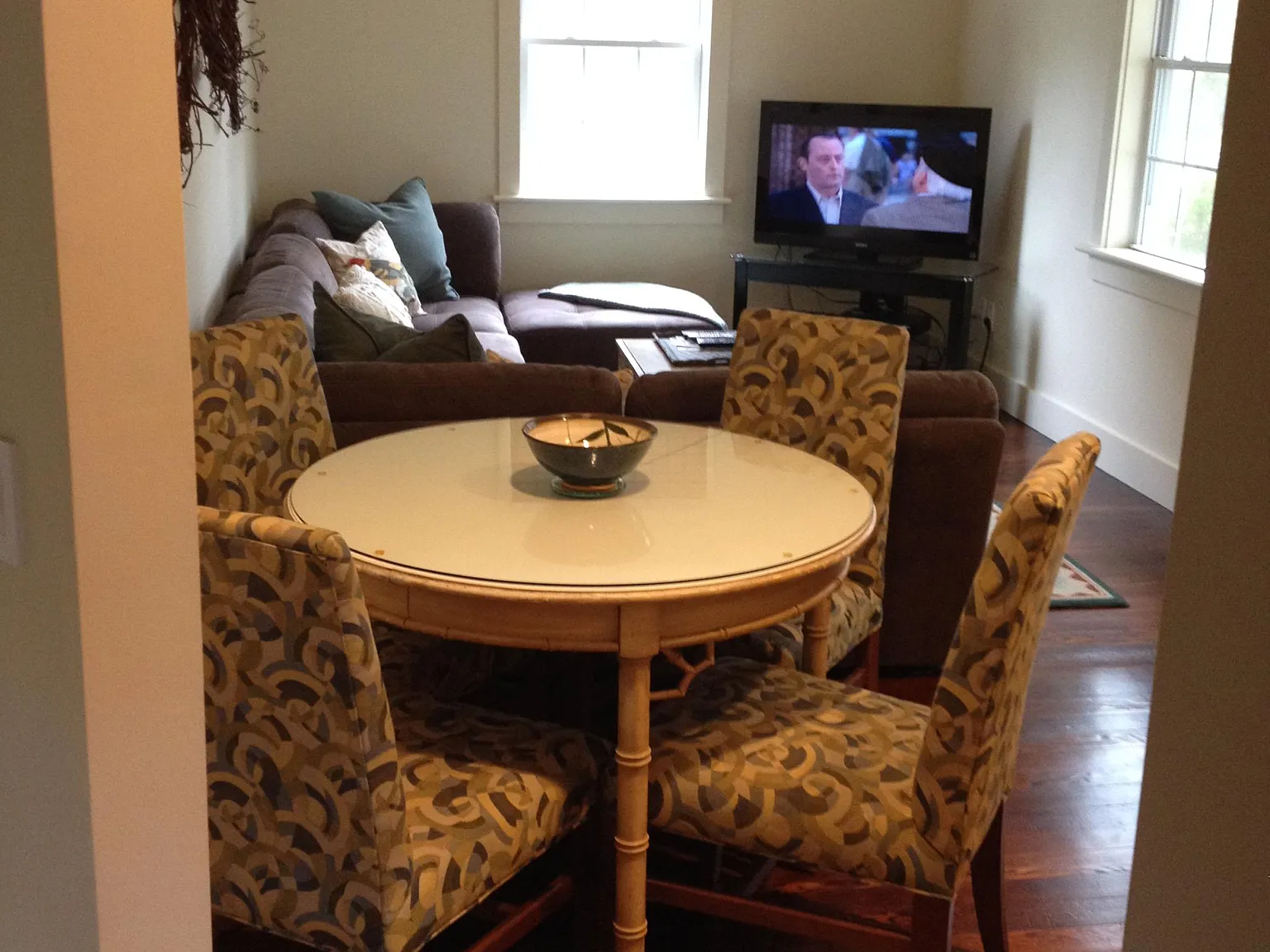 3 bed, 930 sqft, $3,400 — Photo 4