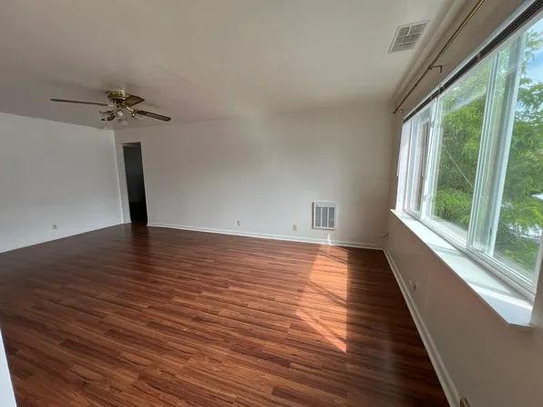 2419 S Graham St #105, Seattle, WA 98108