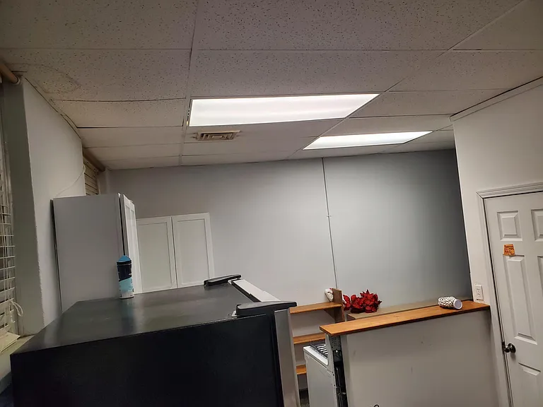 401 W Luverne St #2 — Photo 6