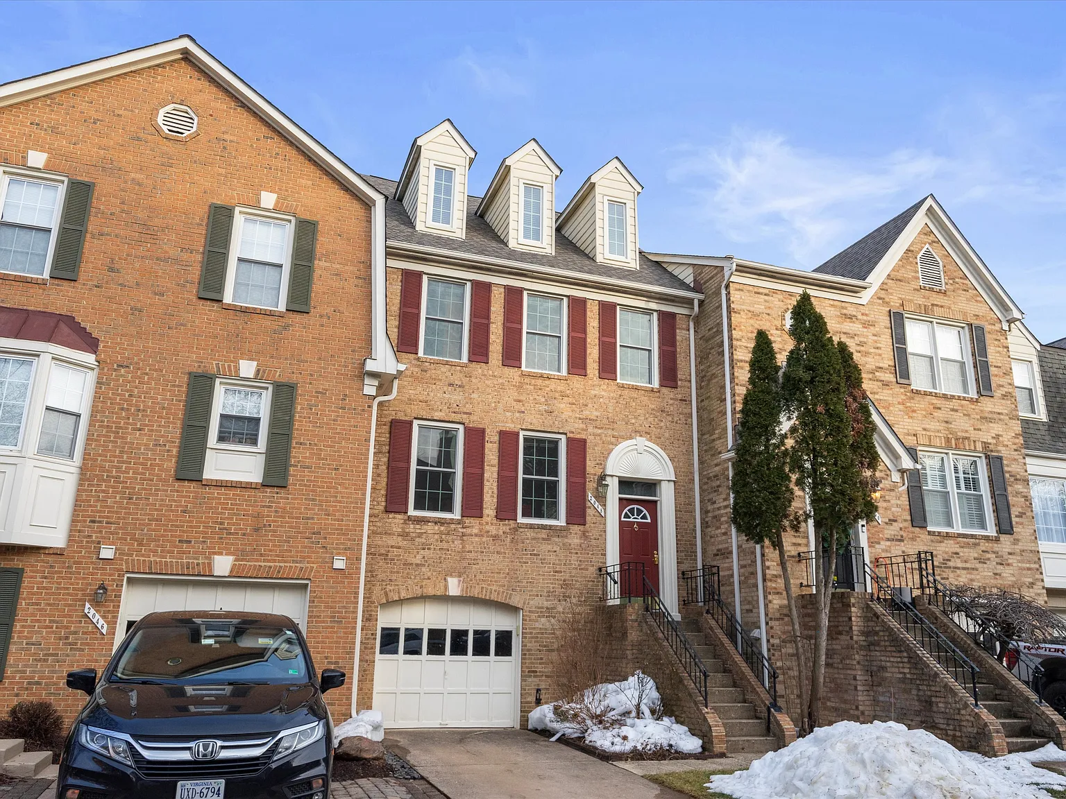 3 bed, 1925 sqft, $3,800 — Photo 3