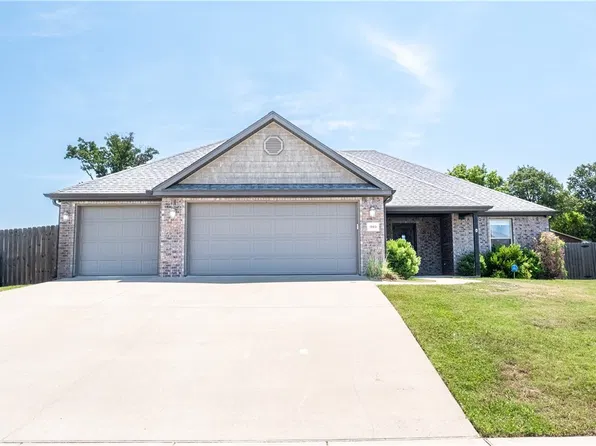 1060 Choate Place Cir, Pea Ridge, AR 72751