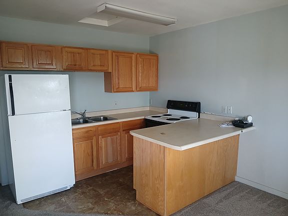 2nd image of 103 Broadway #3