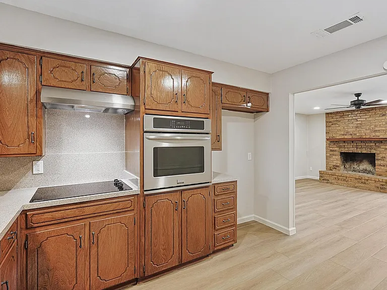 7517 Meadowbrook Dr — Photo 9