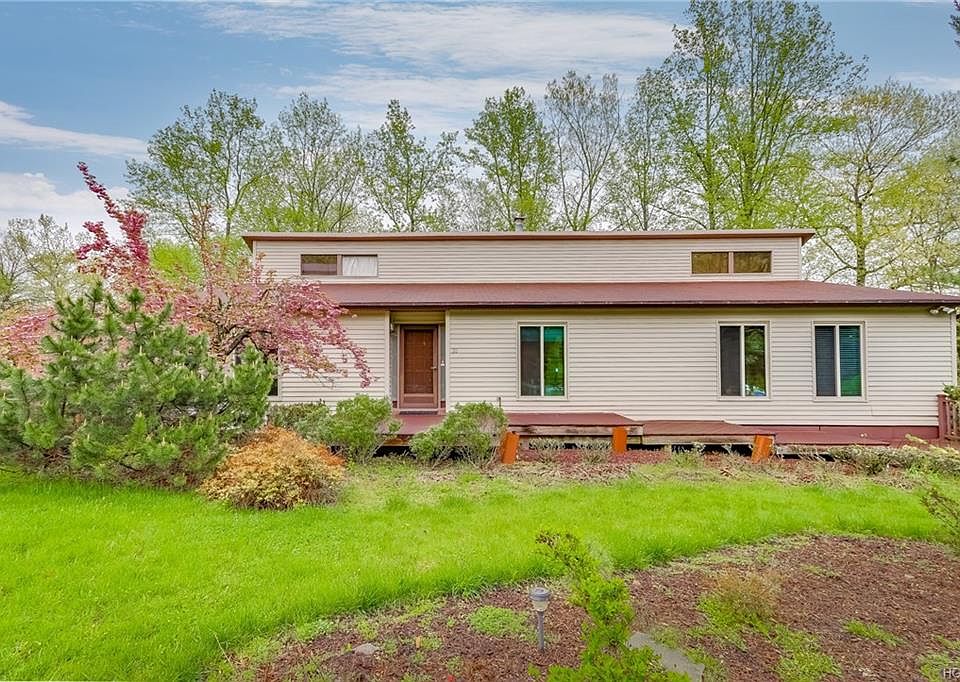 1st image of 30 Tara Dr