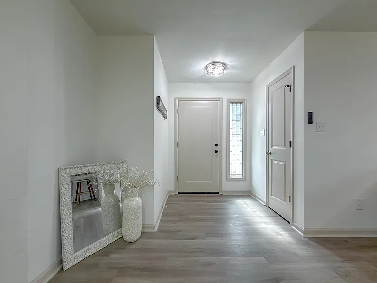 2059 Little River Ln — Photo 5