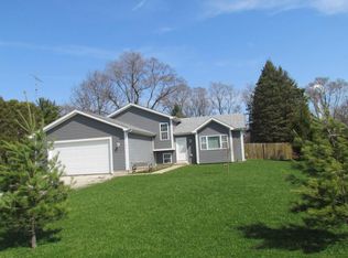11157 258th Ave, Trevor, WI 53179