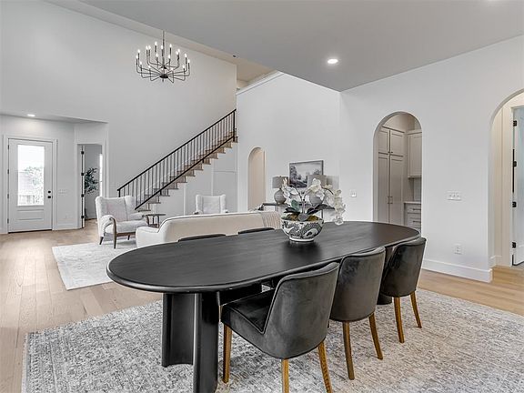 5th image of 1804 NW 40th St