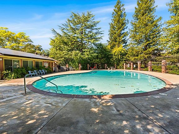 4th image of 1730 Fremont Ct APT 2
