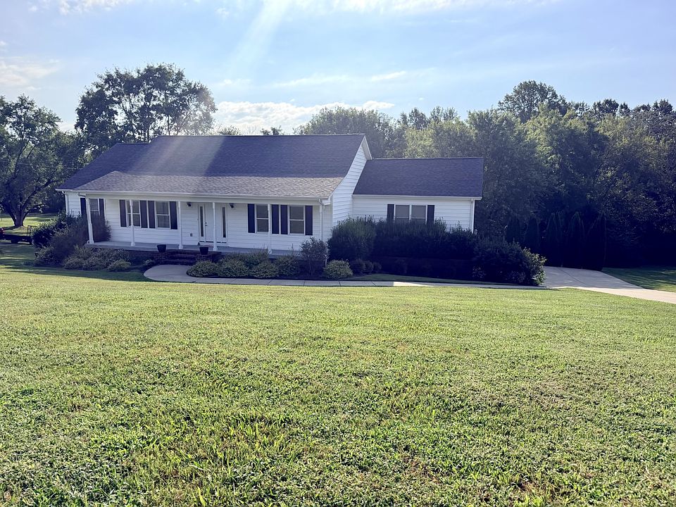 1st image of 1909 Pointe Barton Dr