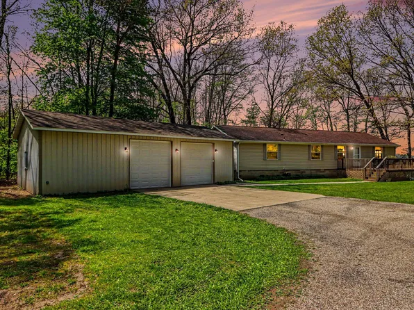 52800 Boone Rd, Three Rivers, MI 49093