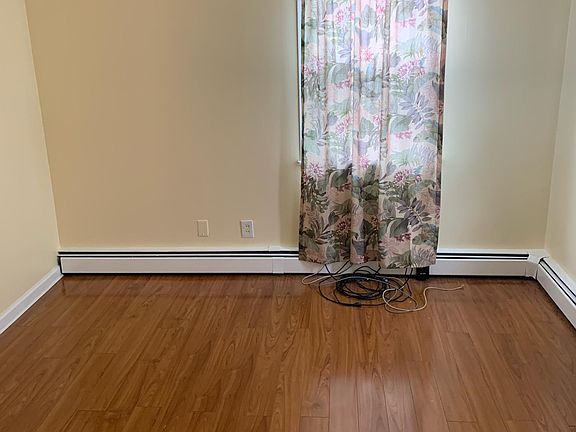 2nd image of 1300 Blossom St