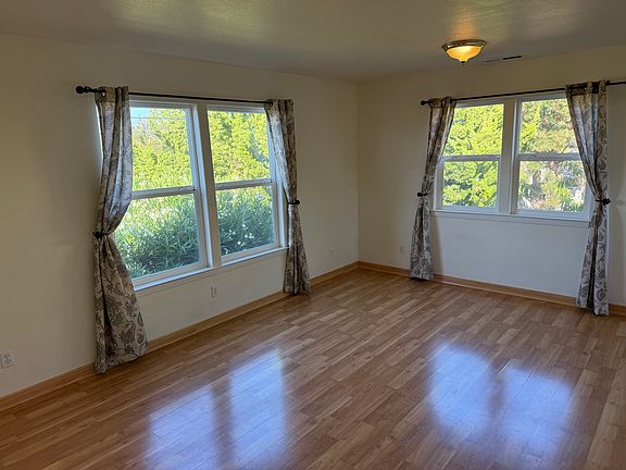 2nd image of 158 National St