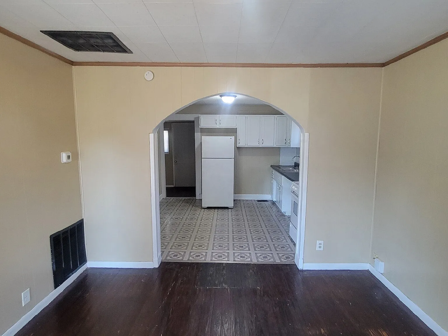 2 bed, $960 — Photo 2