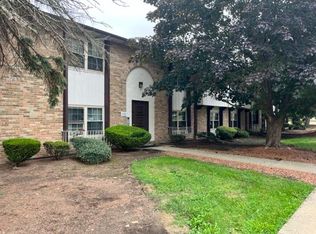 340 Hillcrest Ave NW #8, North Canton, OH 44720