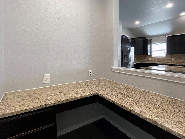10 Pinestead Ct — Photo 7