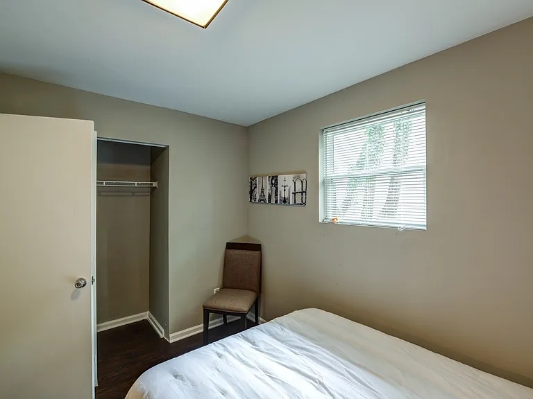 1837 Grayland Ave #B — Photo 2