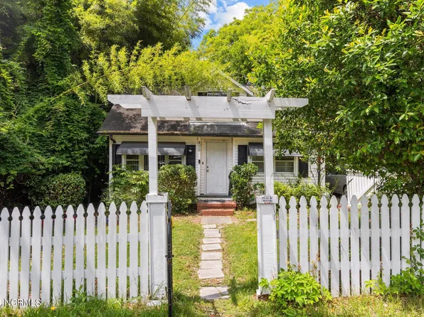 450 W New Hampshire Avenue, Southern Pines, NC 28387