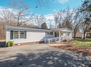 2900 Montana Dr, Kannapolis, NC 28081
