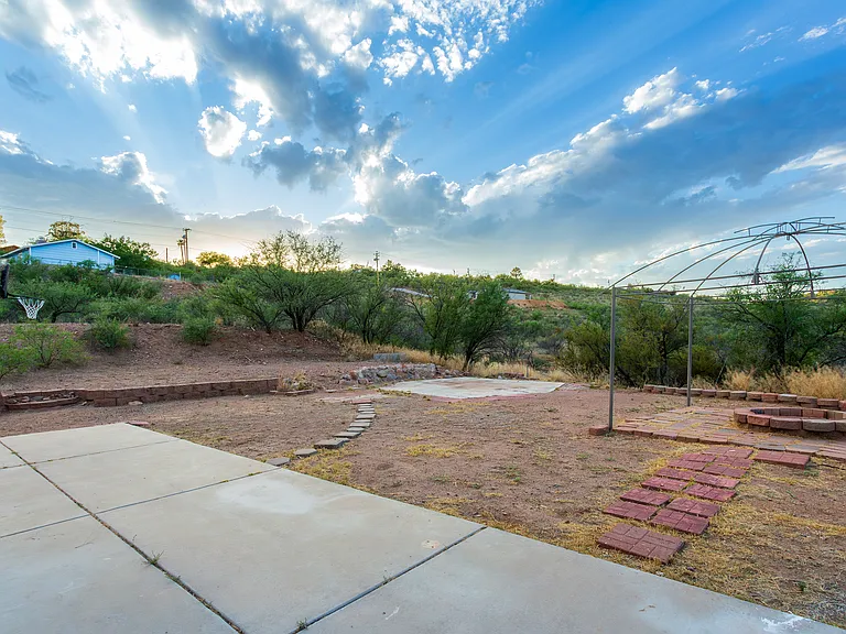 392 Falcon Ct — Photo 46