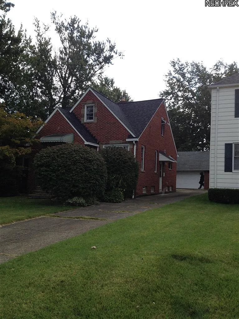 26590 Shoreview Ave photo 1