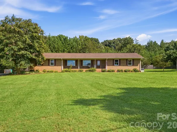 15513 Thompson Rd, Mint Hill, NC 28227