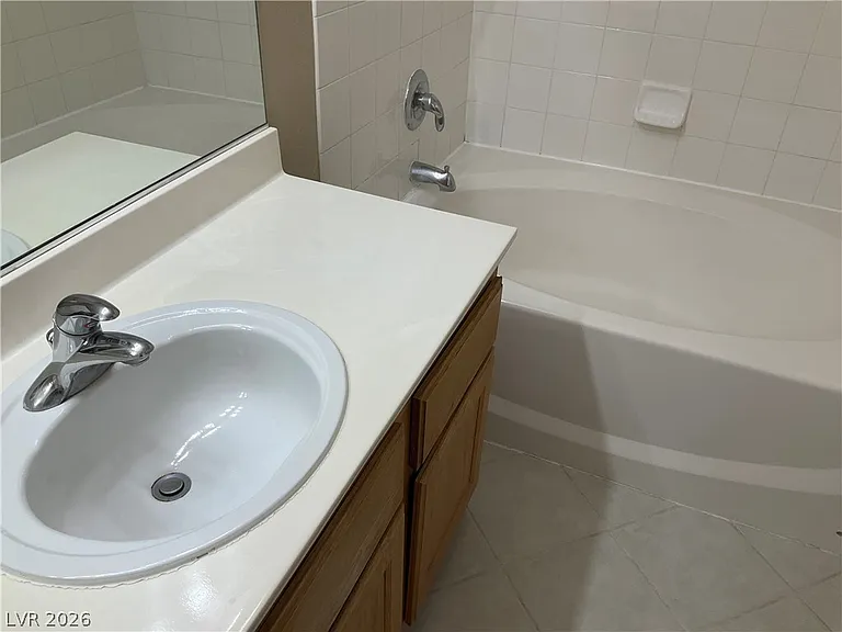 7308 Laburnum St — Photo 10