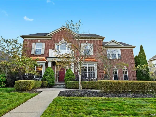 49499 Great Falls Rd, Canton, MI 48188