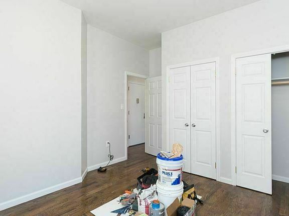3rd image of 251 Halsey St APT 1
