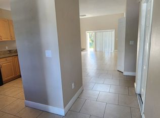 2390 Vero South Cir SW APT 3, Vero Beach, FL 32962